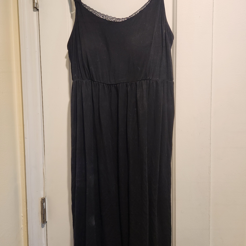 Elegant Black Sleeveless Dress